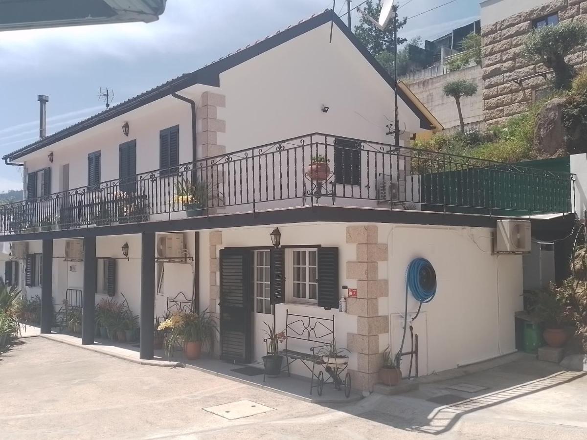 Отель Casa Do Eido Герес Экстерьер фото